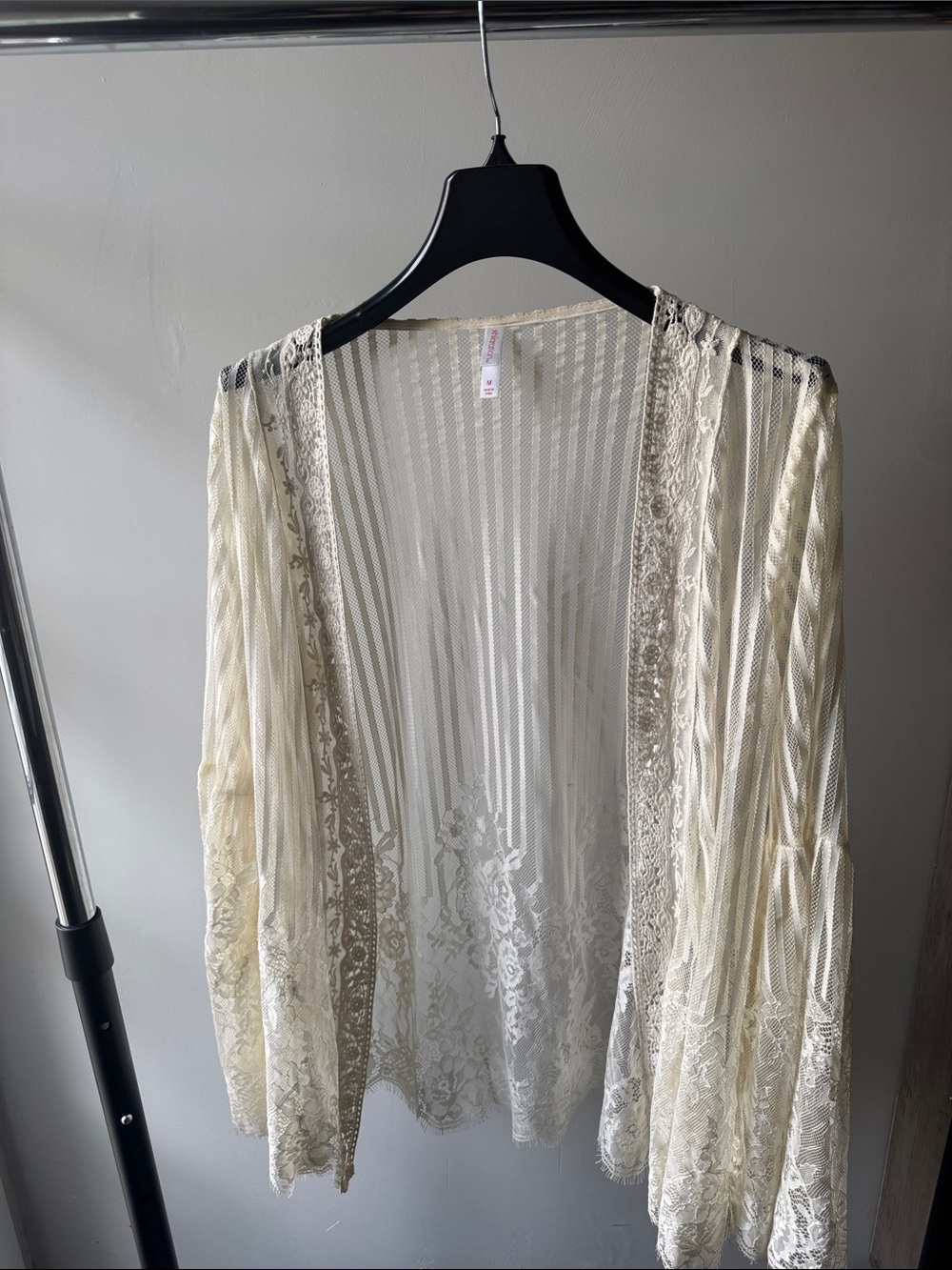 Xhilaration Cream Lace Sheer Kimono Cardigan